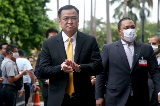 สื่อทำเนียบฯตั้ง "ฉายารัฐบาล" ปี63 "Veryกู้" ส่วน "ประยุทธ์" ได้ "ตู่ไม่รู้ล้ม" 