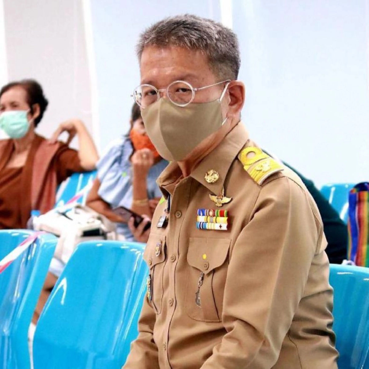 ผู้ว่าฯสมุทรสาครโพสต์เฟซบุ๊กตัดพ้อก่อนรู้ติดโควิด มีหลายเรื่องที่ไม่ได้พูด...หัวใจร้องไห้สงสารคนสมุทรสาครหลายหน