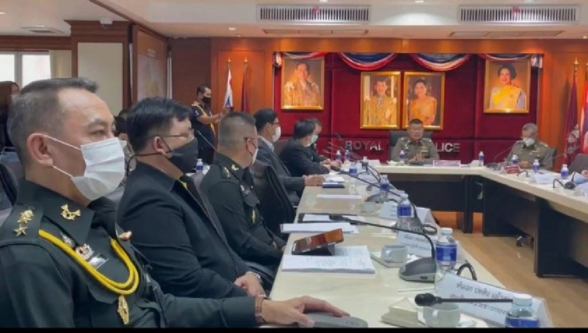 ตำรวจโชว์จับแรงงานเถื่อน 2.3 หมื่นราย