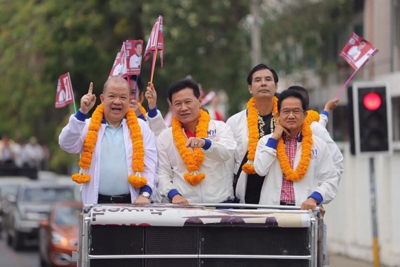 แม้วเลิกหมอบ เปลี่ยนรับเป็น "รุก"