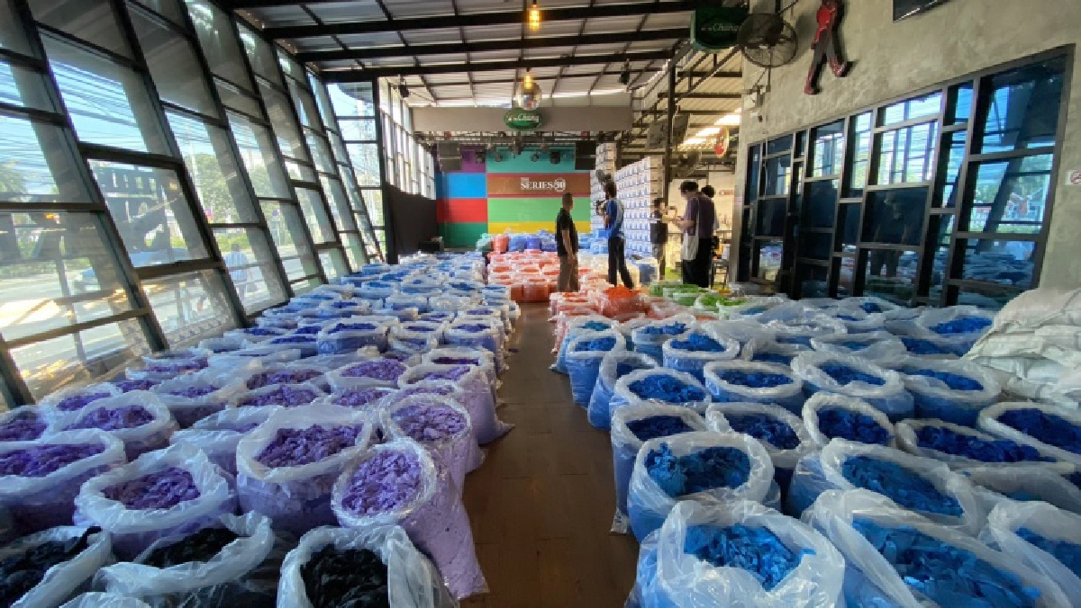 จับ "ถุงมือยางอันตราย" 200 ล้าน