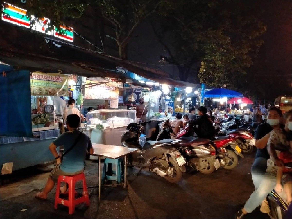 สำรวจโต๊ะอาหารตามสั่ง ย่านหัวขวาง หลัง กทม.กำหนดเวลานั่งทาน 