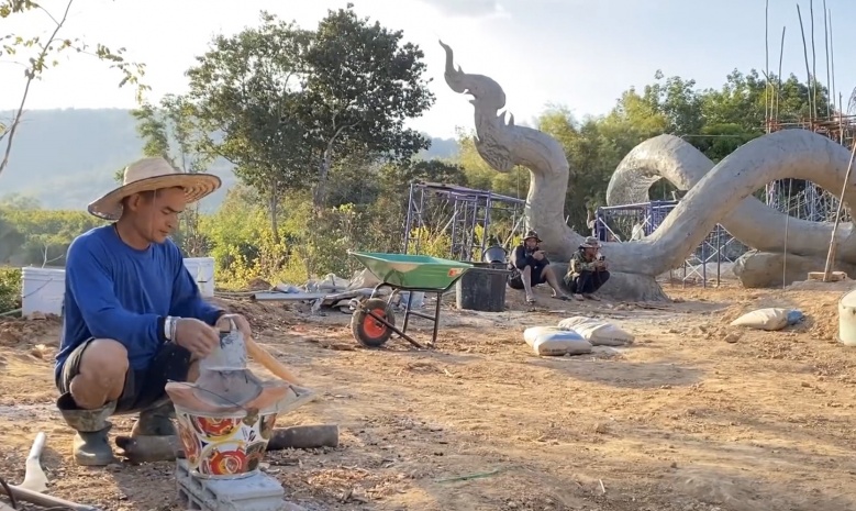 "ลุงพล" เปลี่ยน พญานาคโผล่