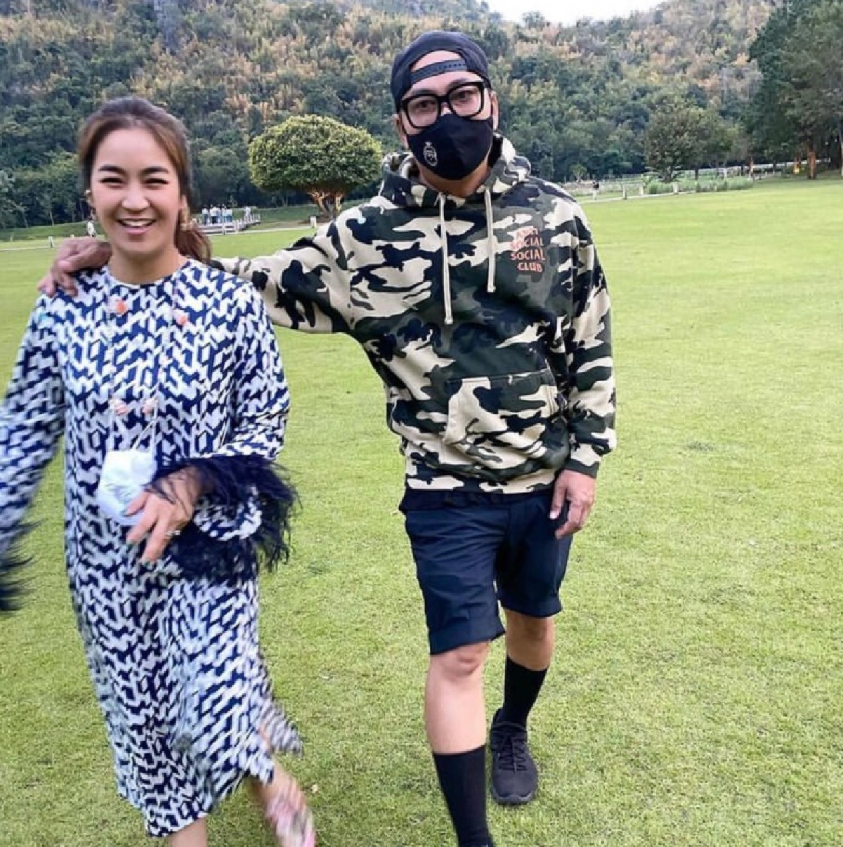 โควิดทำพิษ "เปิ้ล-จูน" ธุรกิจขาดทุน วอนรัฐช่วยเหลือคนลำบากให้เร็วที่สุด