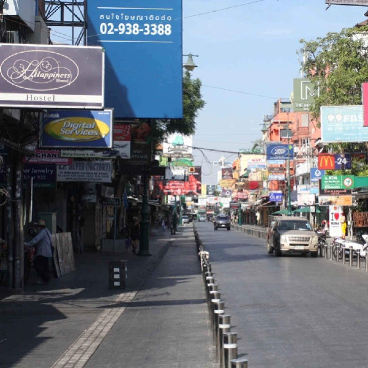 แทบร้าง 'ถนนข้าวสาร' โดนพิษโควิด-19 รอบสอง  