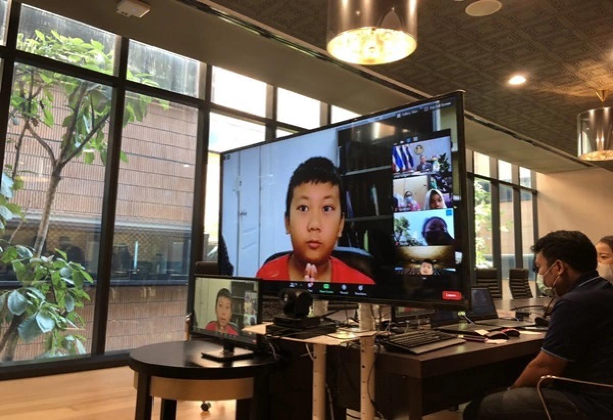 รัฐสภาจัดวันเด็ก New Normal เป็น ส.ส. รุ่นจิ๋ว ประชุมทางออนไลน์กับ "ลุงชวน" 