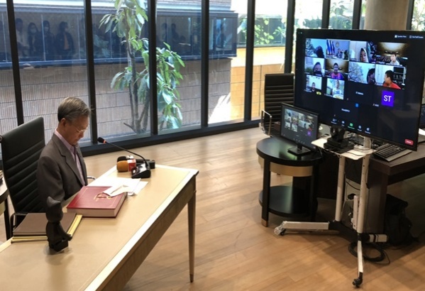 รัฐสภาจัดวันเด็ก New Normal เป็น ส.ส. รุ่นจิ๋ว ประชุมทางออนไลน์กับ "ลุงชวน" 