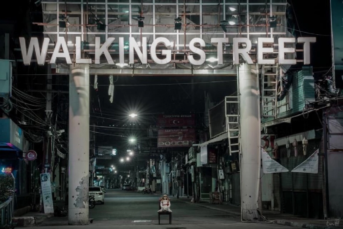 อย่างหลอน จับตุ๊กตาผีถ่ายทั่วเมืองพัทยา ชาวเน็ตเห็นแล้วถึงกับลั่นเมืองร้างชัดๆ