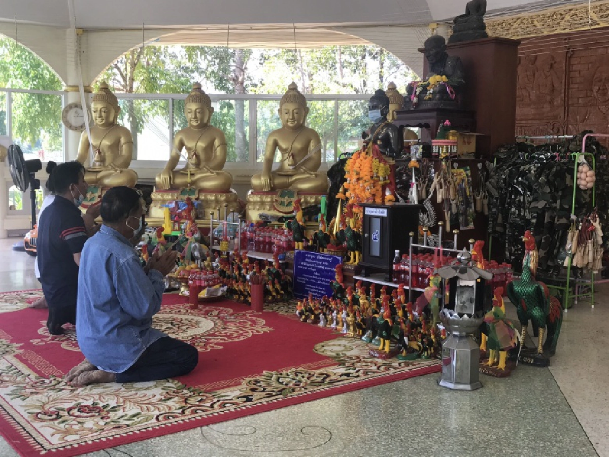 ลุ้นโค้งสุดท้าย แห่ขอโชค "ไอ้ไข่ โคตรเศรษฐี" คอหวยไม่ผิดหวังเห็นชัดๆ 3 ตัว