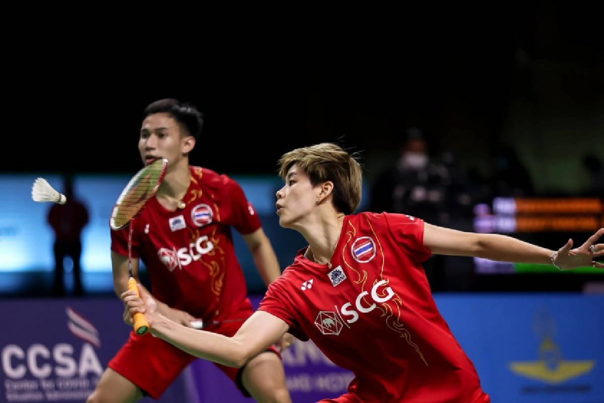 "บาส-ปอป้อ" ทะลุเข้ารอบชิง " โยเน็กซ์ ไทยแลนด์ โอเพ่น"