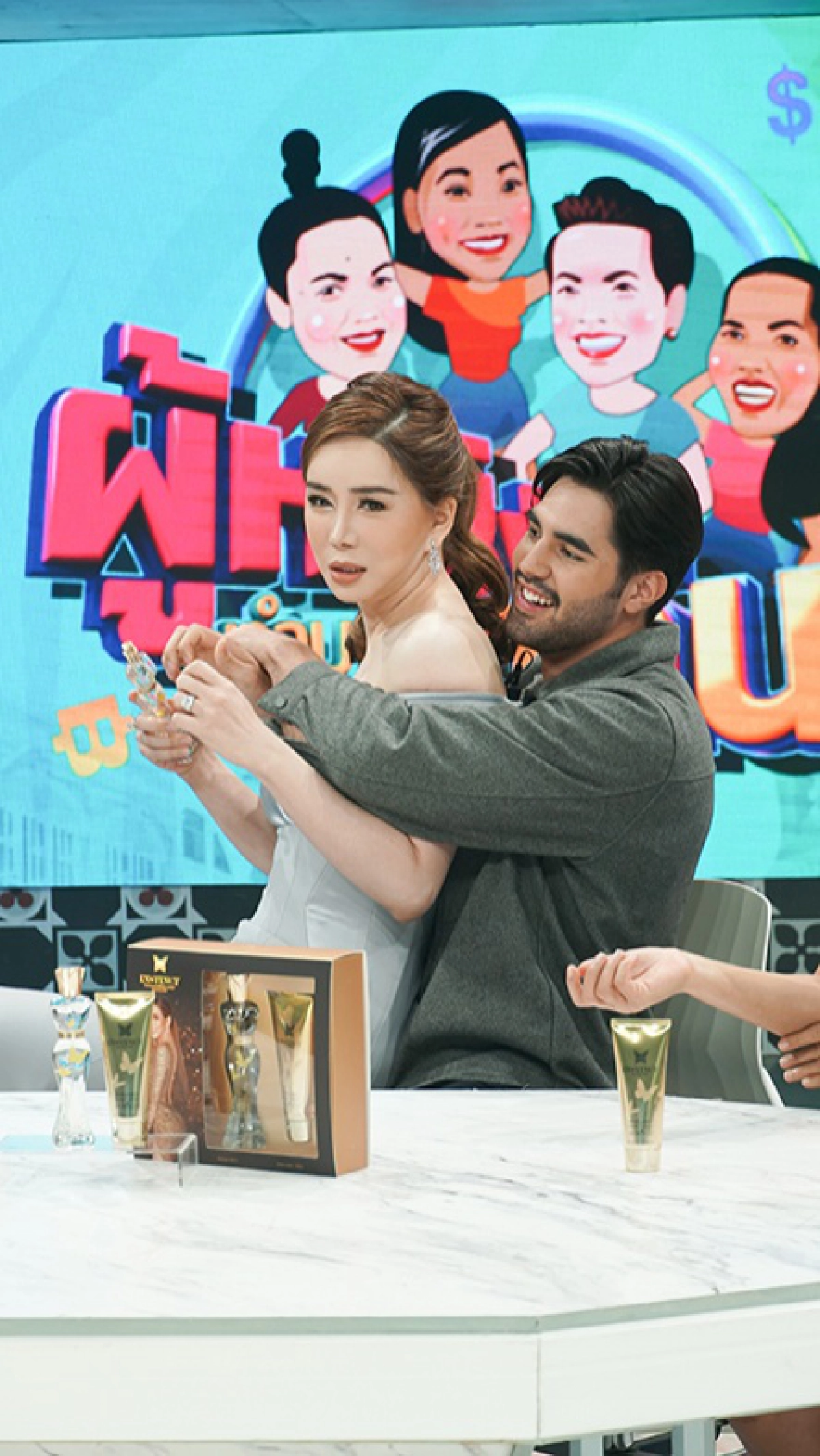 แฟนคลับฟิน \"แอน จักรพงษ์\" เรียก \"เคิร์ก บอนแดด\" ชัดๆว่า \"สามี\"