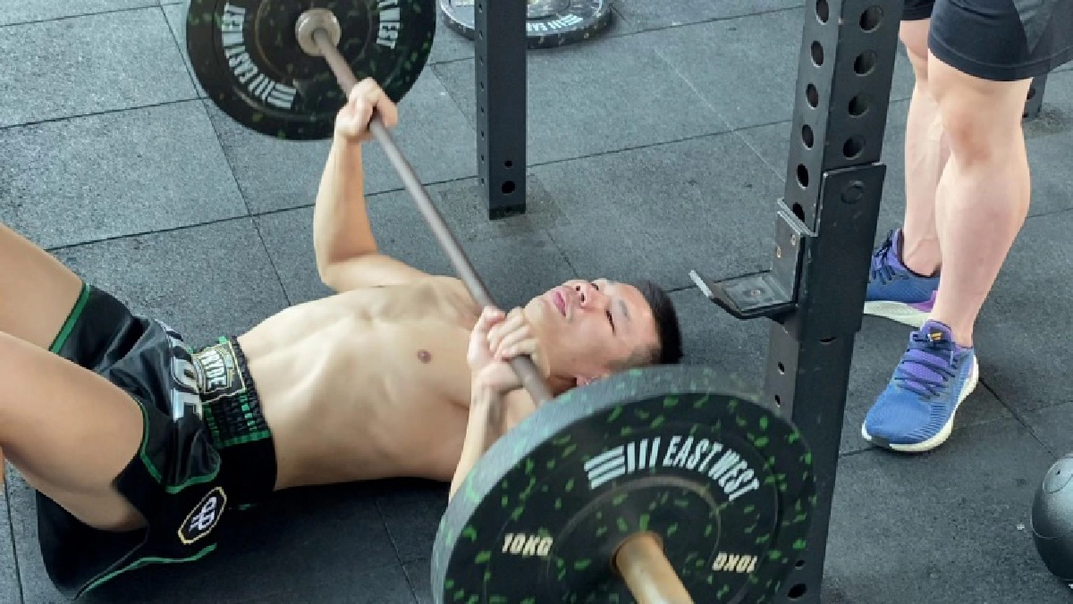 "กัปปิตัน เพชรยินดีอะคาเดมี" ชูจุดแข็งออกหมัดเร็ว เป้ากระชากเข็มขัดนักชกรัสเซีย