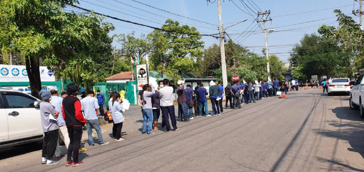 "สมุทรสาคร" ตรวจโควิดเชิงรุก สุ่มหาผู้ติดเชื้อในนิคมอุตสาหกรรม ตามปฏิบัติการทลายรังปลวก