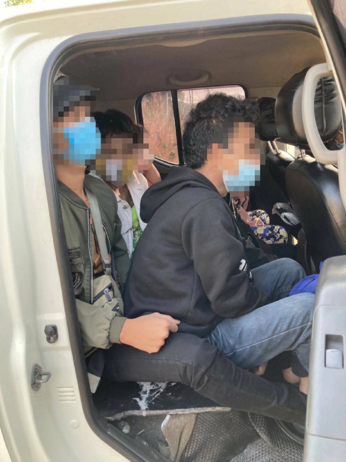 ปทส.สกัดขบวนการขนต่างด้าว จับ 1 คนไทย กัมพูชา 16 ราย 