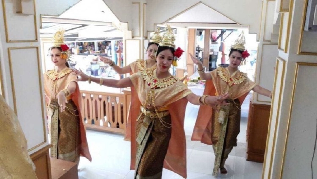 "เปิ้ล ไอริณ" ไม่คิดว่าจะได้เห็นลุคนี้ รำแก้บน หลังได้หนัง 6 เรื่อง  