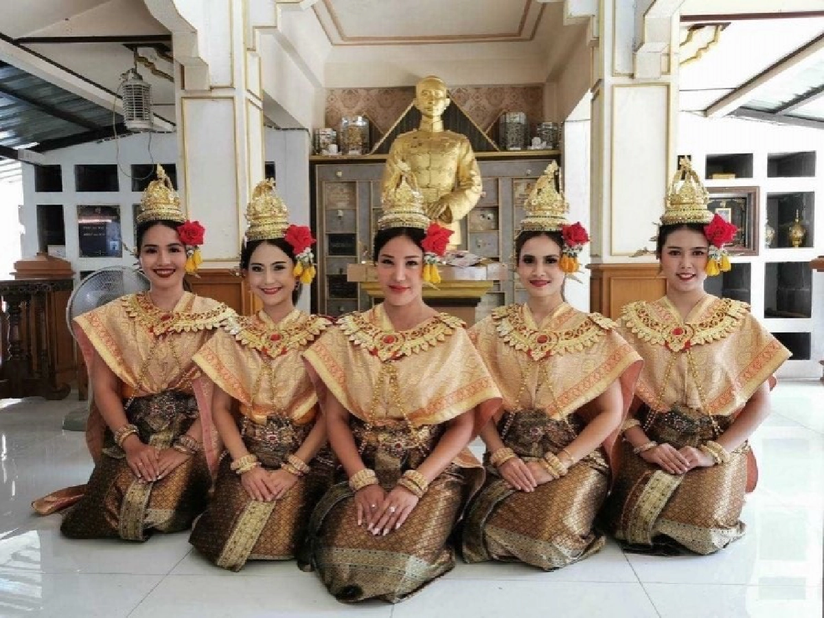 "เปิ้ล ไอริณ" ไม่คิดว่าจะได้เห็นลุคนี้ รำแก้บน หลังได้หนัง 6 เรื่อง  