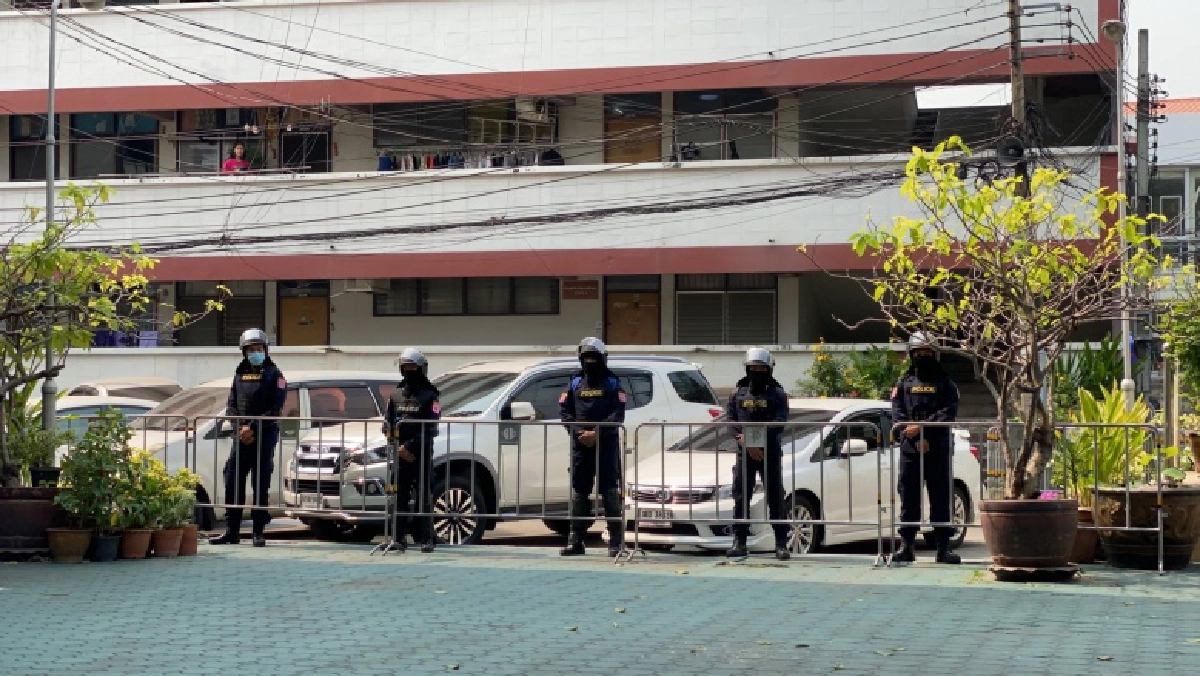 'พลอย พิมพ์พิสุทธิ์' แจ้งจับนอกเครื่องแบบ พญาไท ใช้กำลังเกินเหตุ