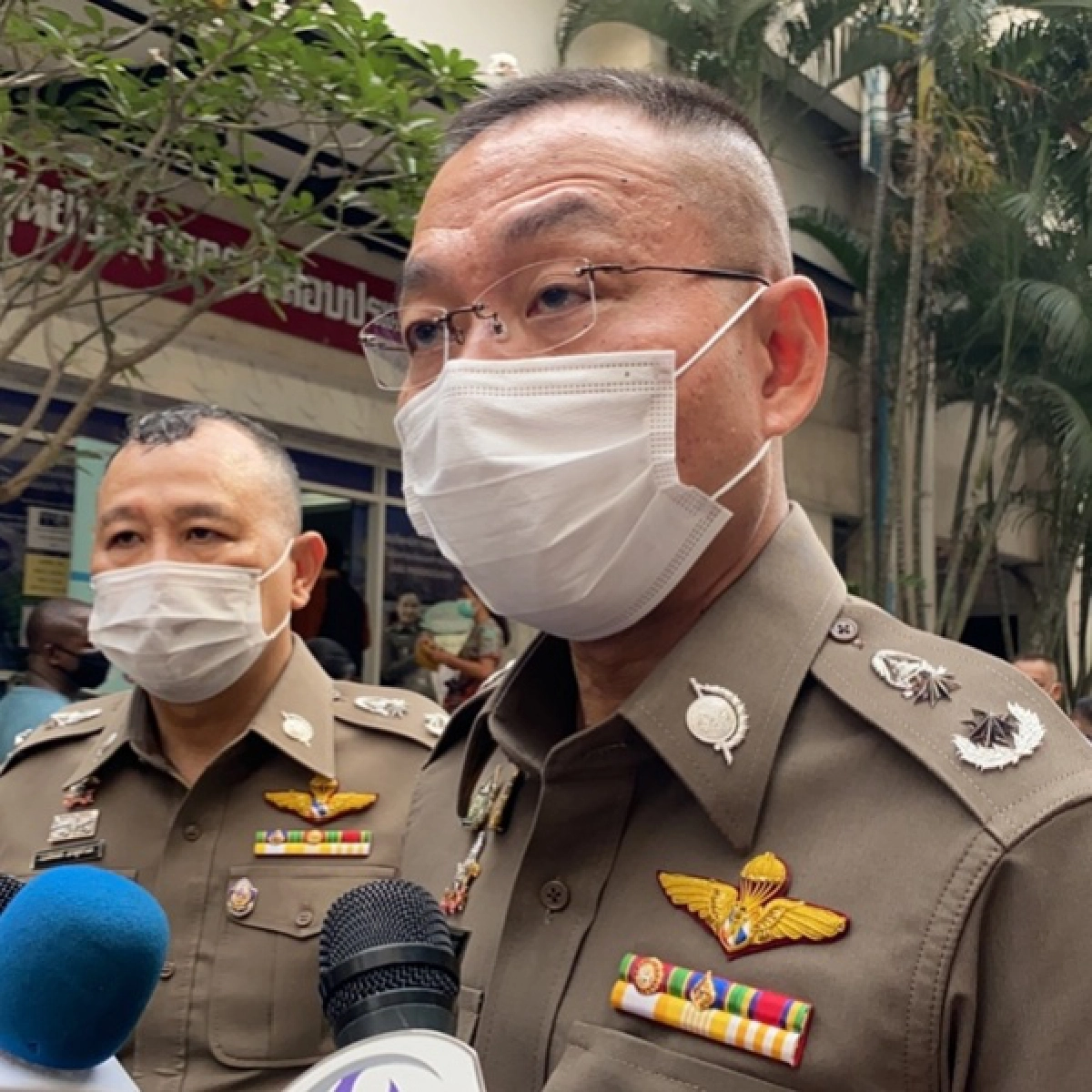 เปิดวันแรก กองทะเบียนประวัติอาชญากร คนแห่ใช้บริการแน่น หลังปิด 3 วัน เซ่นตร.ติดโควิด-19 