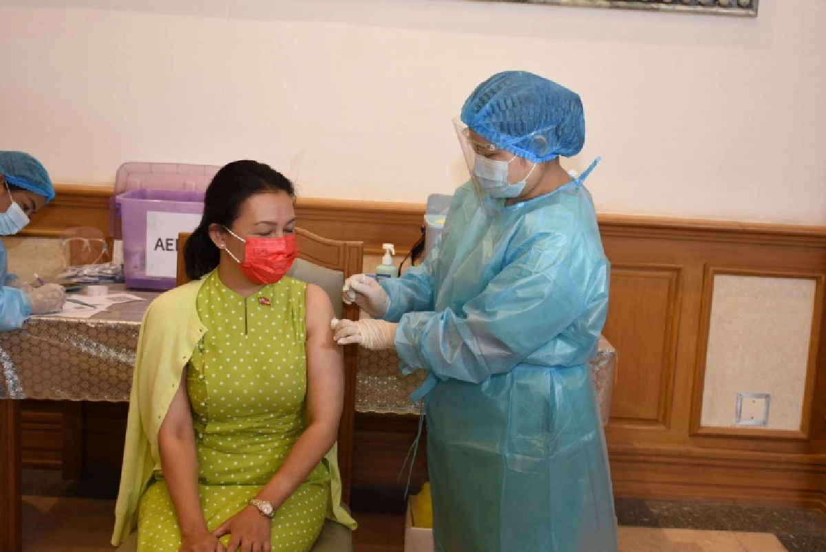 เกมอำนาจ'ซูจี' ฉีดวัคซีน ต้านรัฐประหาร