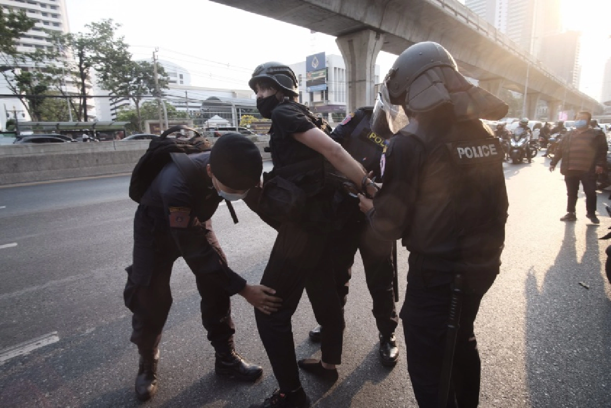 ผบช.น.แจงเหตุจำเป็นต้องปะทะหน้าสถานทูตเมียนมา