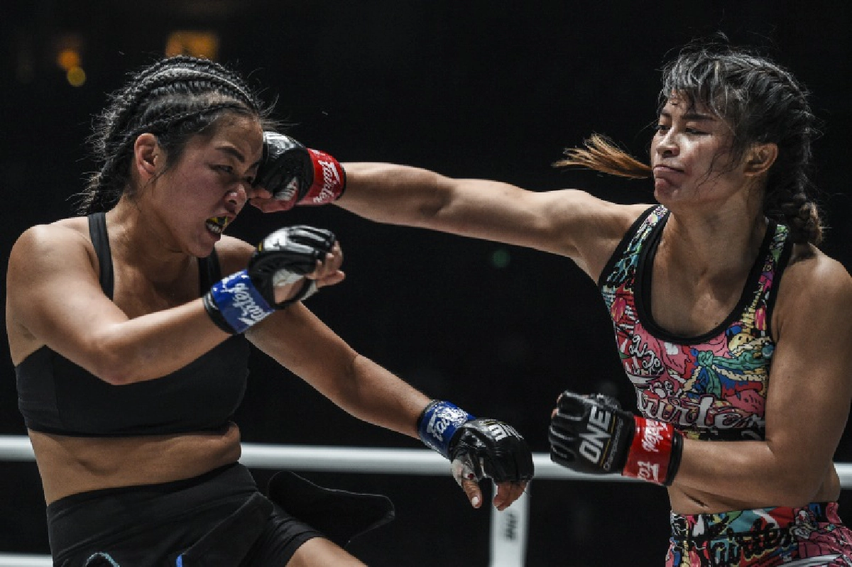 แสตมป์ แฟร์เท็กซ์  กร้าวขึ้นสังเวียนสู้ ยูเครน ONE: UNBREAKABLE III 