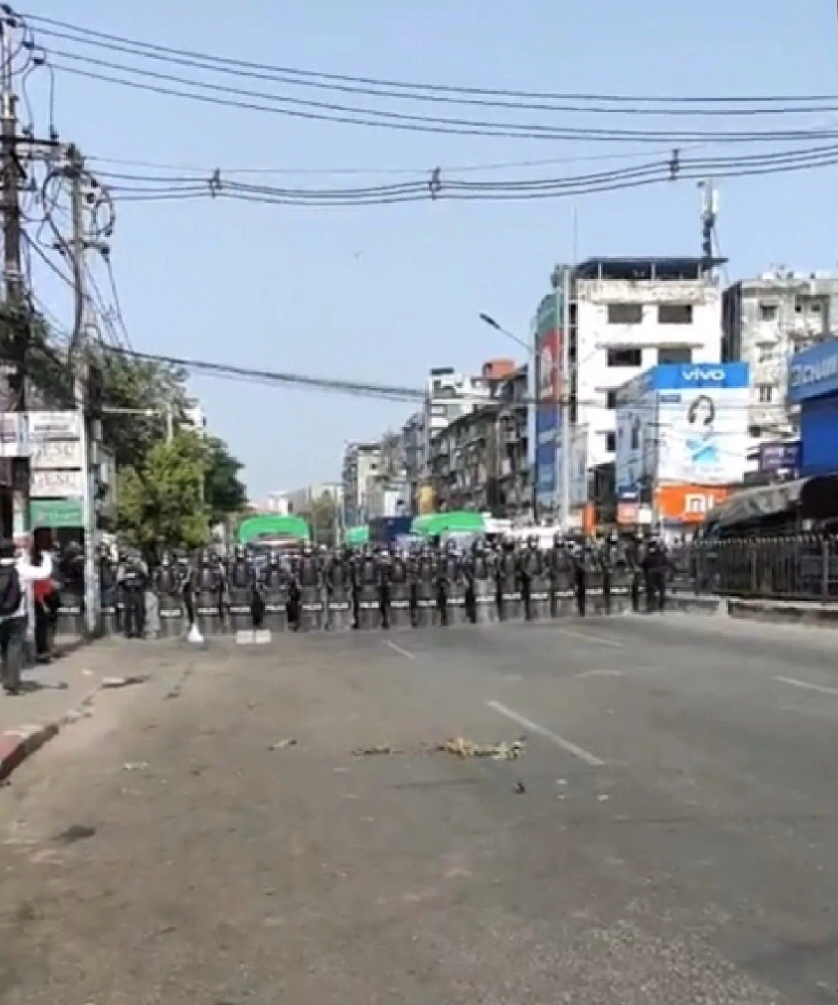 ย่างกุ้งเดือด มวลชนลงถนน ประท้วงรัฐประหาร