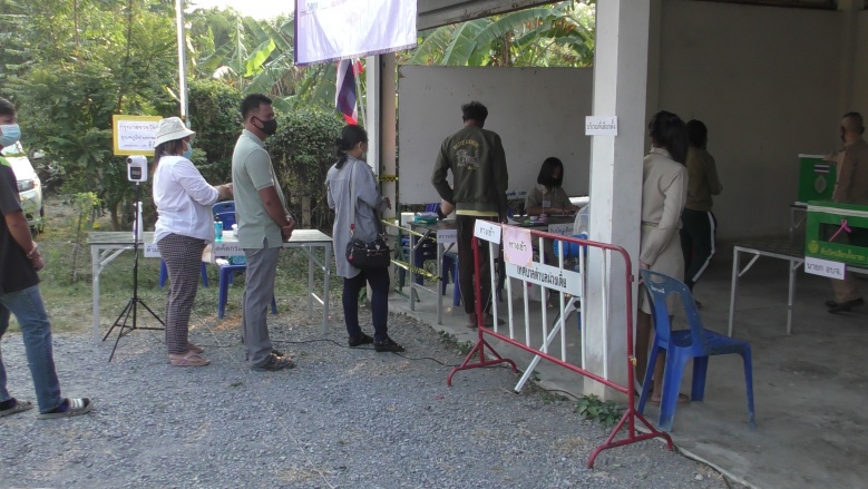 บรรยากาศการลงคะแนนเสียง 2หน่วยเลือกตั้ง นายก อบจ.อ่างทอง ใหม่คึกคัก