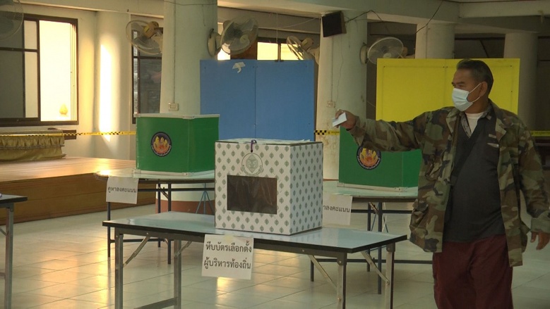 เลือกตั้ง อบจ. ลพบุรี เกษตรกรแห่ใช้สิทธิคึกคักก่อนไปทำงาน