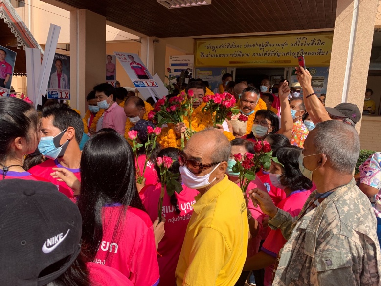บรรยากาศการรับสมัครสมาชิกสภาเทศบาลจังหวัดพัทลุงคึกคัก