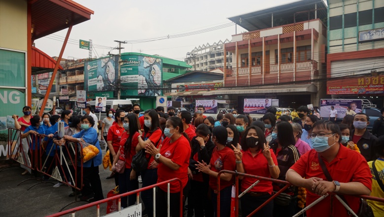 ชิงเก้าอี้นายกเล็กเมืองรถม้าแข่งเดือด 