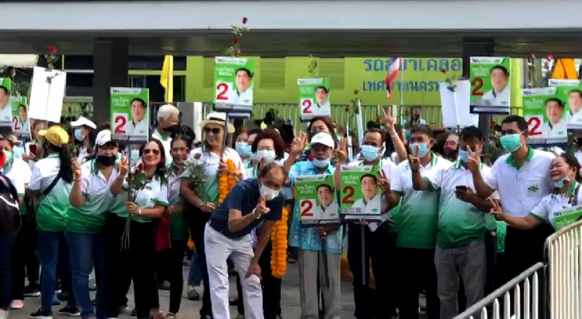 ชิงเก้าอี้นายกเล็กหาดใหญ่คึกคักผู้สมัคร4ทีมดังตบเท้าเข้าสมัครวันแรก