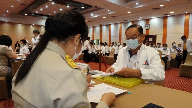 ศึกช้างชนช้าง..ลูกชาย บิ๊กแจ๊ส ลงสมัครชิงนายกเทศบาลนครรังสิต ปทุมธานี