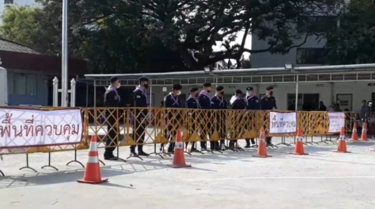 แกนนำม็อบ รับทราบกล่าวข้อหา สน.พหลโยธิน 