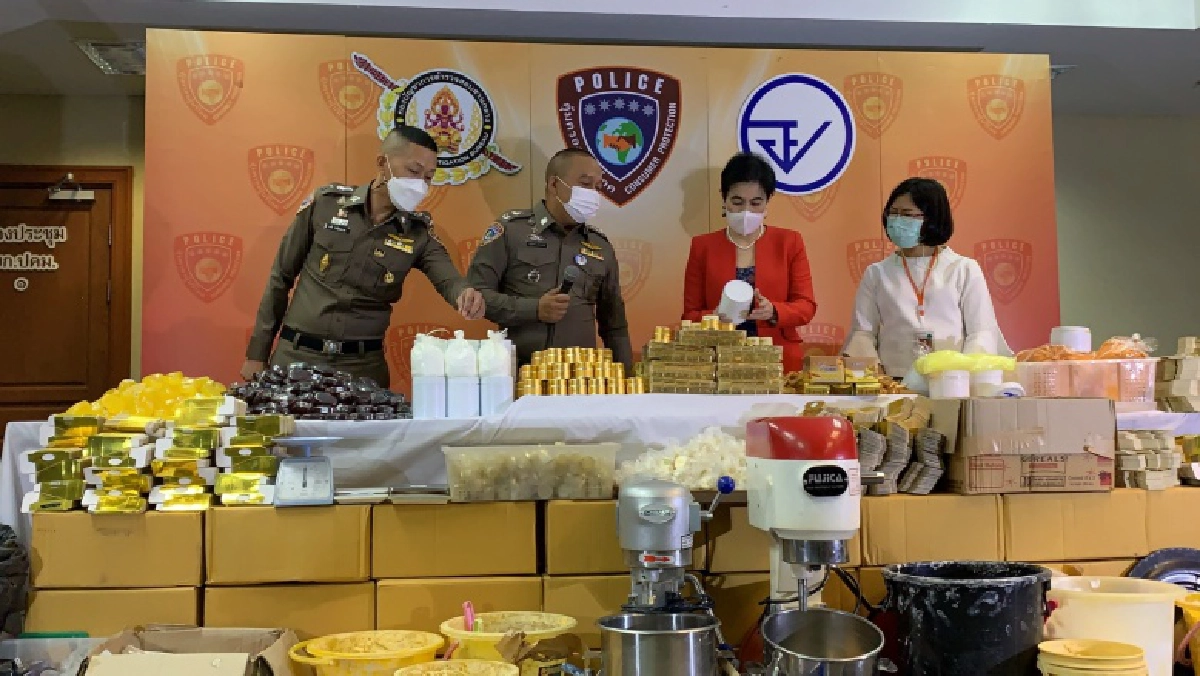  "อย. ปคบ."ทลายแหล่งผลิต จำหน่าย ครีมปลอม ติดยี่ห้อดัง  มูลค่าของกลางกว่า 5 แสนบาท