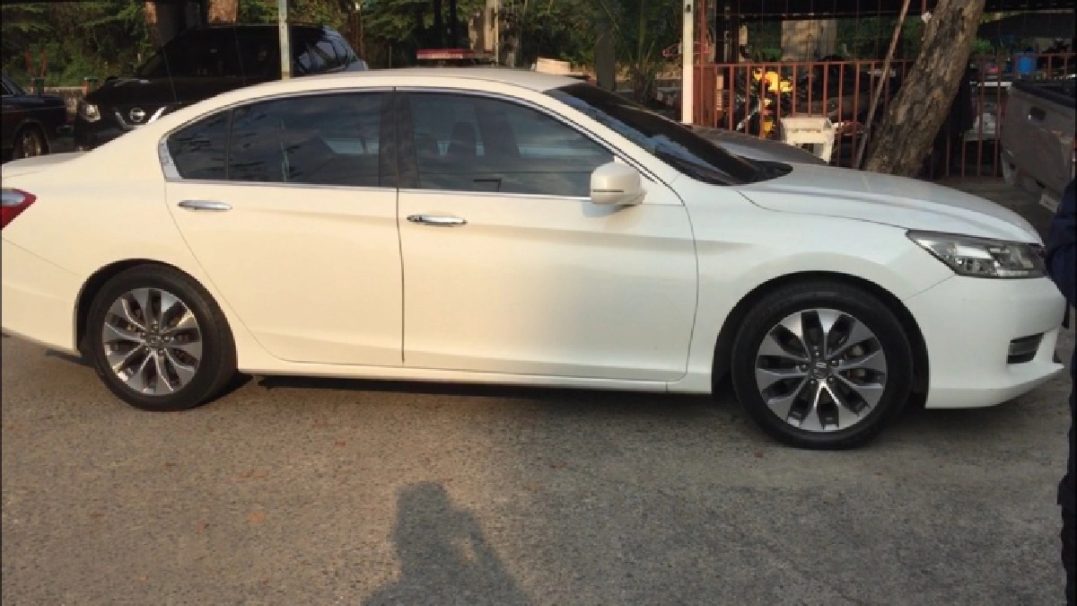 จับผีพนันออนไลน์ วิ่งราวทองท่าข้าม เผยอดีตพนง.ระดับบริหาร ขับแอ็คคอร์ด 