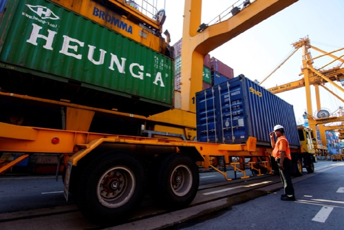 กทท. เร่งบรรเทาความเดือดร้อนสนับสนุนเงินเกือบ 400 ล้านบาท