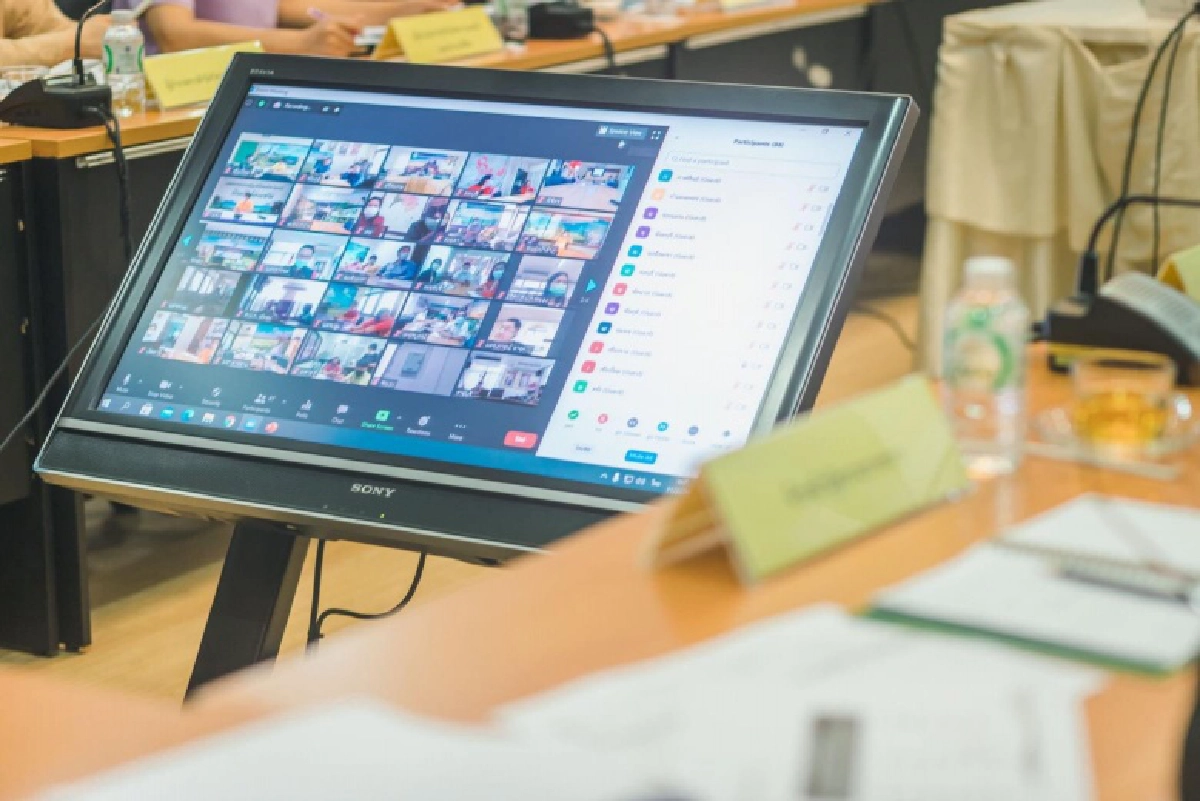 ส.ป.ก. ประชุมทางไกลออนไลน์ (Web Conference) ติดตามงานตามแผนงาน กิจกรรมจัดที่ดิน ปีงบประมาณ พ.ศ. 2564