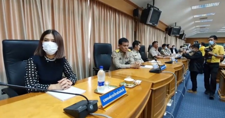 "ตู่-นันทิดา" นั่งเก้าอี้นายก อบจ. ประชุมสภา อบจ.สมุทรปราการ ครั้งแรก