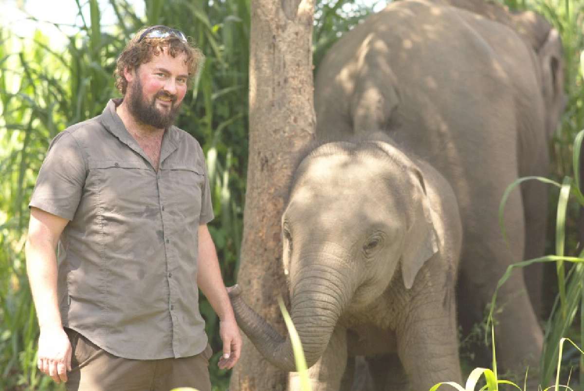 The Elephant Hospital สารคดีที่จะทำให้คุณเข้าใจ "คนรักช้าง" มากยิ่งขึ้น