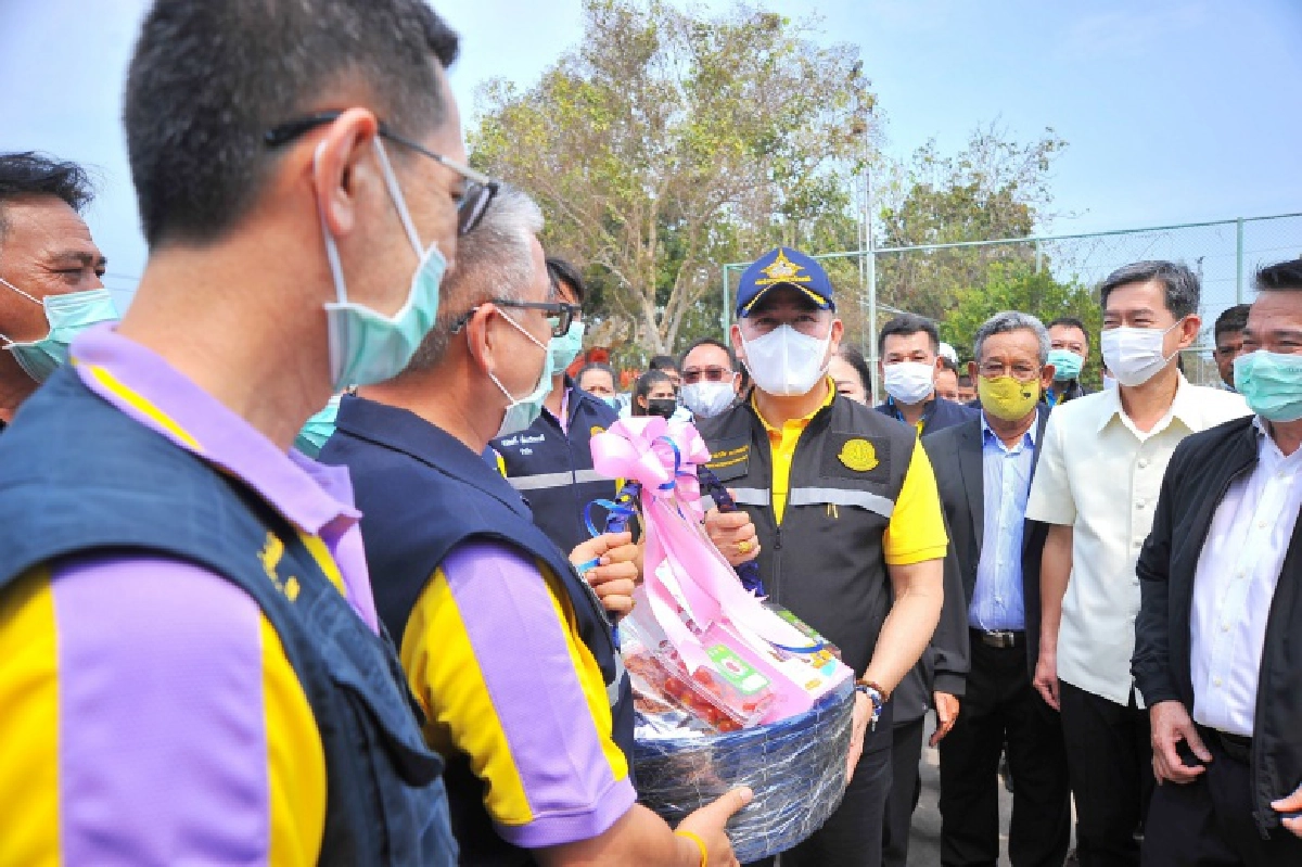 "ธรรมนัส"รับฟังปัญหาสถานการณ์กล้วยไม้ไทย  พร้อมมอบมาตรการการช่วยเหลือเกษตรกร