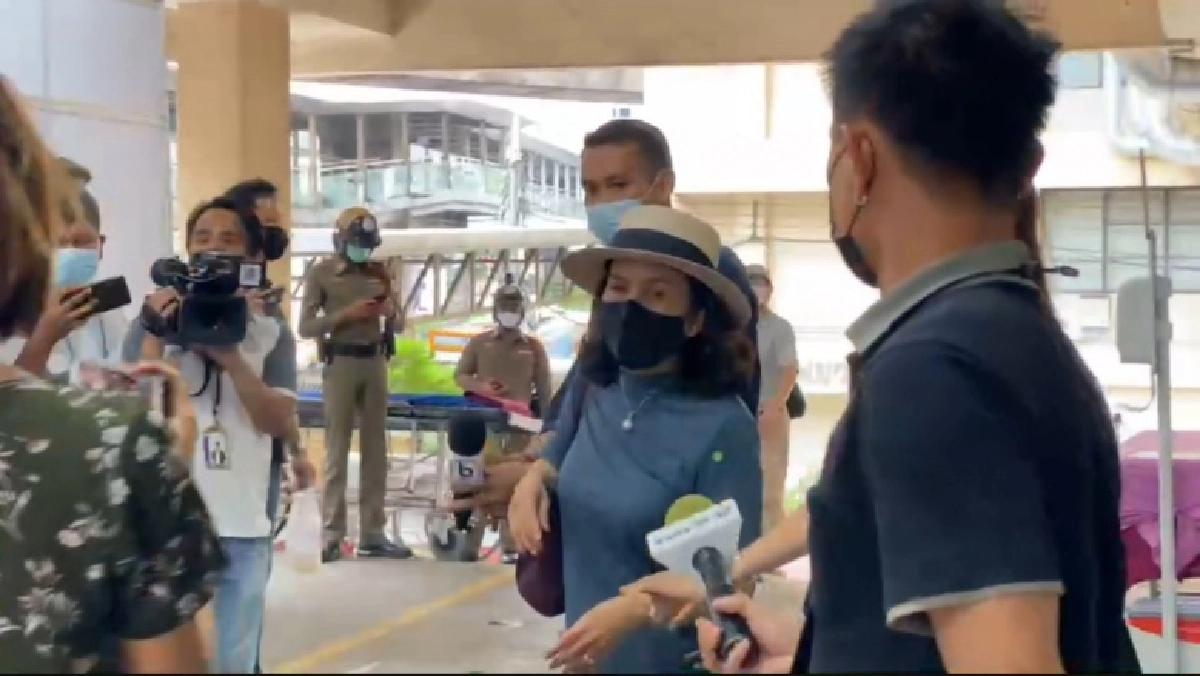 'แม่แอมมี่' คลายกังวลอาการตกจากที่สูง ห่วงลูกชายนอนคุก 