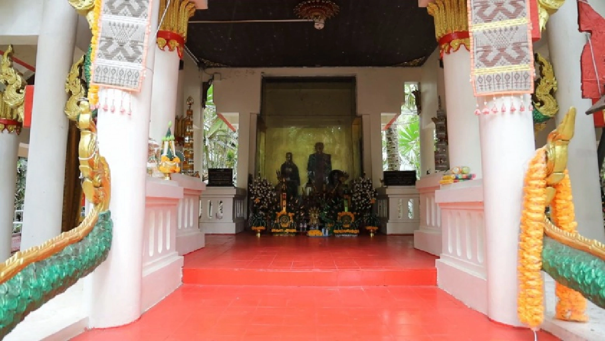 เปิดแล้วคำชะโนด ให้เข้าไปเข้ากราบเจ้าปู่ศรีสุทโธและเจ้าย่าศรีปทุมมาได้รอบละ 50 คน