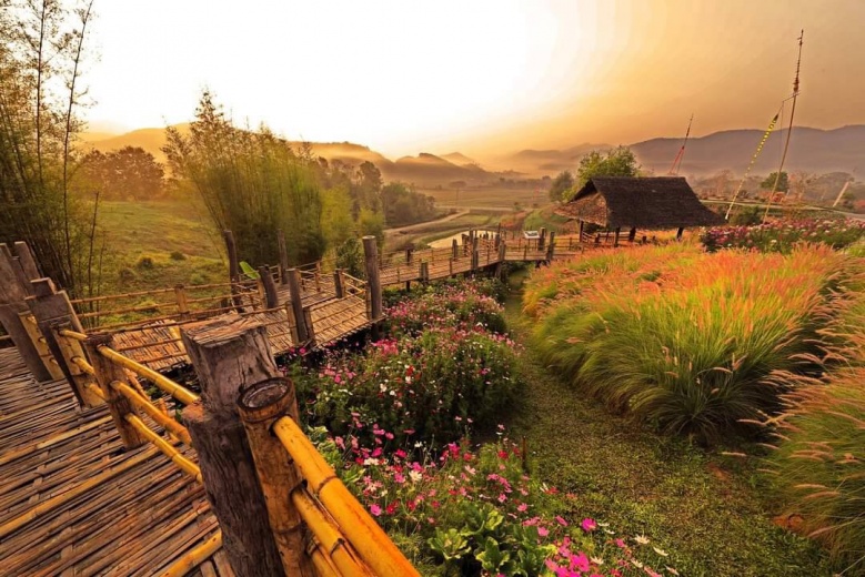  "โครงการร้อยใจรักษ์"  แลนด์มาร์ค จุดเช็คอินท่องเที่ยวใหม่ "บ้านห้วยส้าน" สวรรค์บนดอย