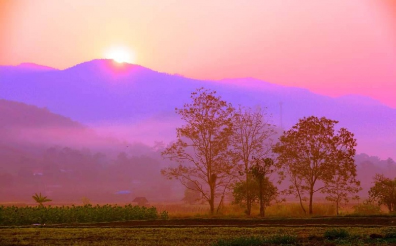  "โครงการร้อยใจรักษ์"  แลนด์มาร์ค จุดเช็คอินท่องเที่ยวใหม่ "บ้านห้วยส้าน" สวรรค์บนดอย