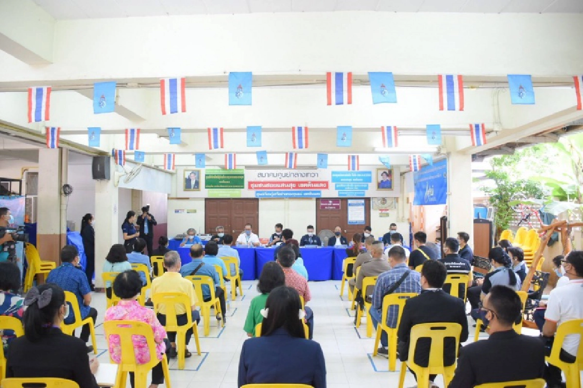 "สามารถ" ลุยชุมชนดินแดงชูสังคมเข้มแข็งปลอดยาเสพติด