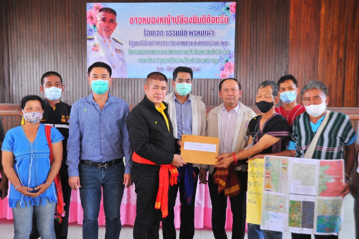 "ธรรมนัส" ลงพื้นที่ติดตามการแก้ไขปัญหาเขตป่าไม้ถาวรทับซ้อนที่ทำกินของพี่น้องเกษตรกร จ.เพชรบุรี