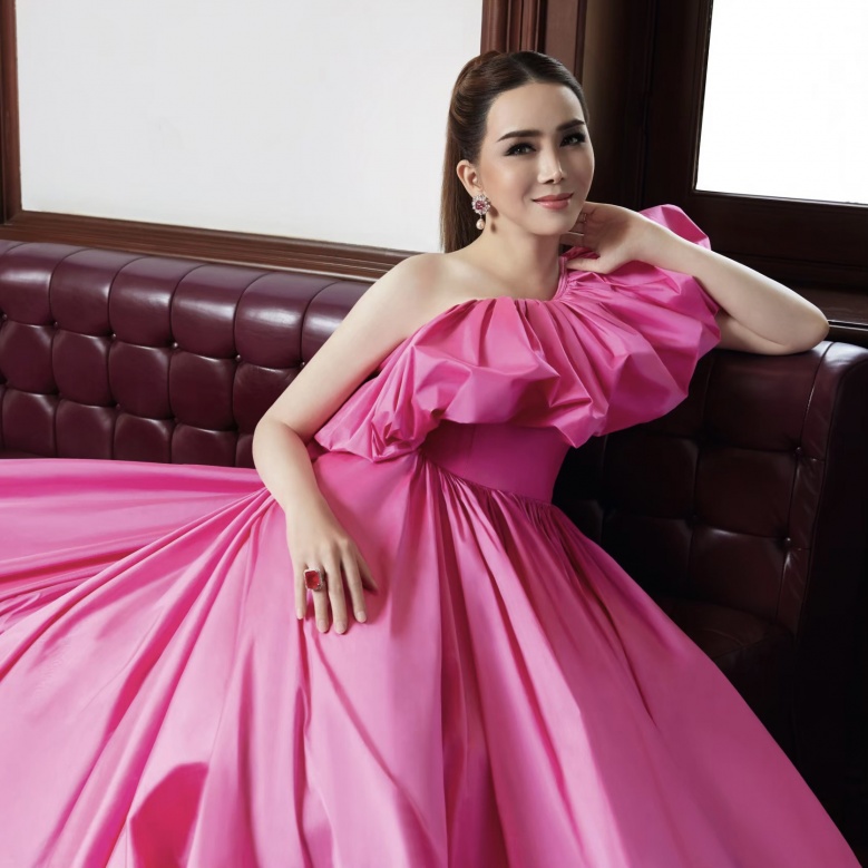 แม่ไวเวอร์ "แอน จักรพงษ์" เปิดตัวผลิตภัณฑ์ "กัญชงแท้" สุดว้าวก่อนใคร