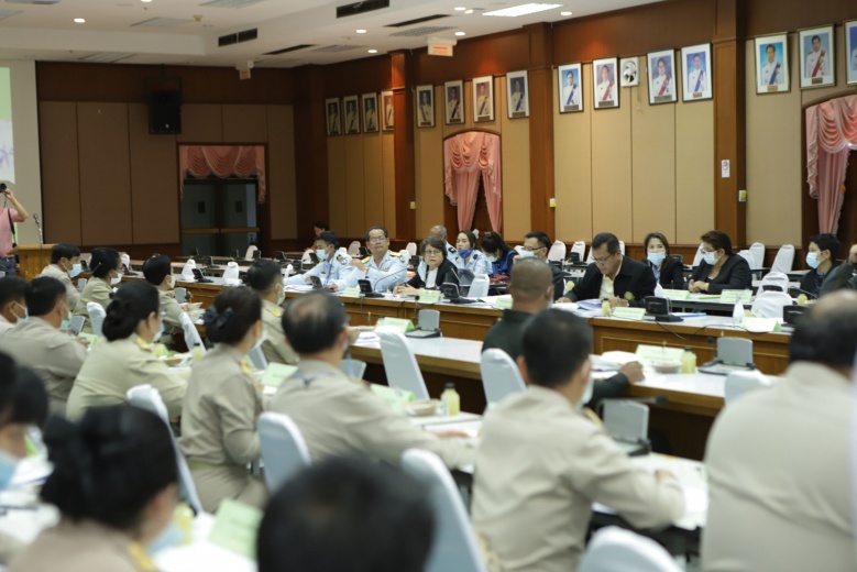 "วิษณุ ควง นิพนธ์" ติดตามงานกลุ่มจังหวัดภาคใต้ฝั่งอ่าวไทย สั่งเร่งจัดหาแหล่งน้ำสำรอง คู่ส่งเสริมเกษตรกรปรับมาปลูกพืชน้ำน้อย