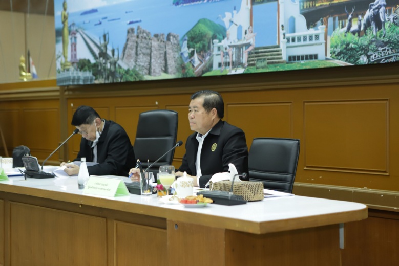 "วิษณุ ควง นิพนธ์" ติดตามงานกลุ่มจังหวัดภาคใต้ฝั่งอ่าวไทย สั่งเร่งจัดหาแหล่งน้ำสำรอง คู่ส่งเสริมเกษตรกรปรับมาปลูกพืชน้ำน้อย