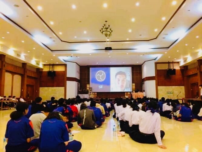 รักษาการ รมว.ศึกษาฯสั่งสอบโรงเรียนในมุกดาหารให้ "ธนาธร"หาเสียง